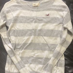 Long sleeve hollister size S